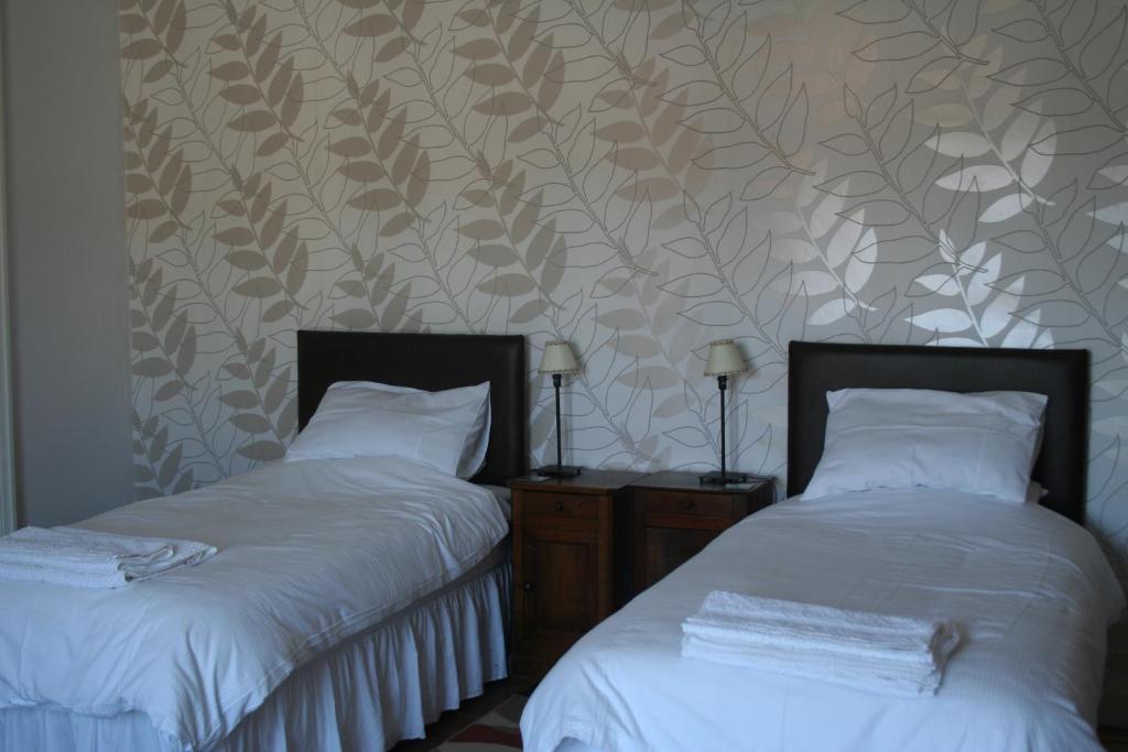 Le Voltaire Bed & Breakfast Airvault Ruang foto
